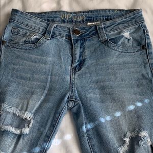 Light wash ripped skinny jeans 👖